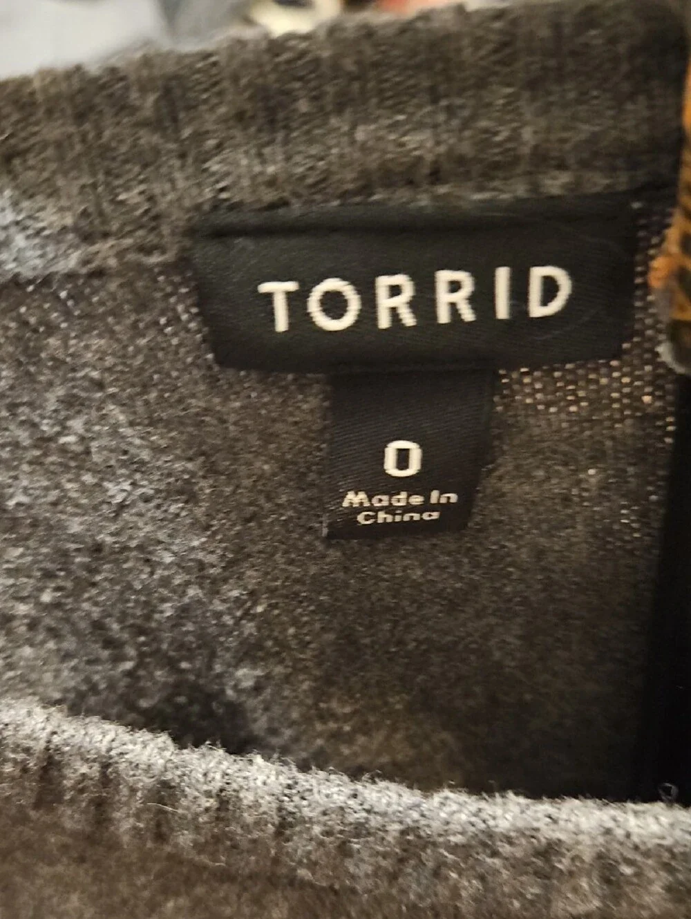 torrid Gray Crewneck Sweater with Red Heart-Print Lips Graphic